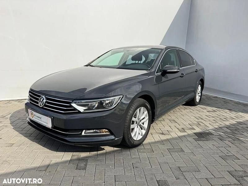 Culoaregri Utilizat 2019 VW Passat Berlinǎ | 15.125 EUR (Preț bun) - Imagine 1/4