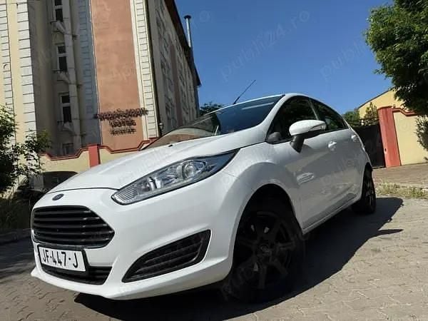 Alb Utilizat 2017 Ford Fiesta Hatchback | 4.990 EUR - Imagine 1/4