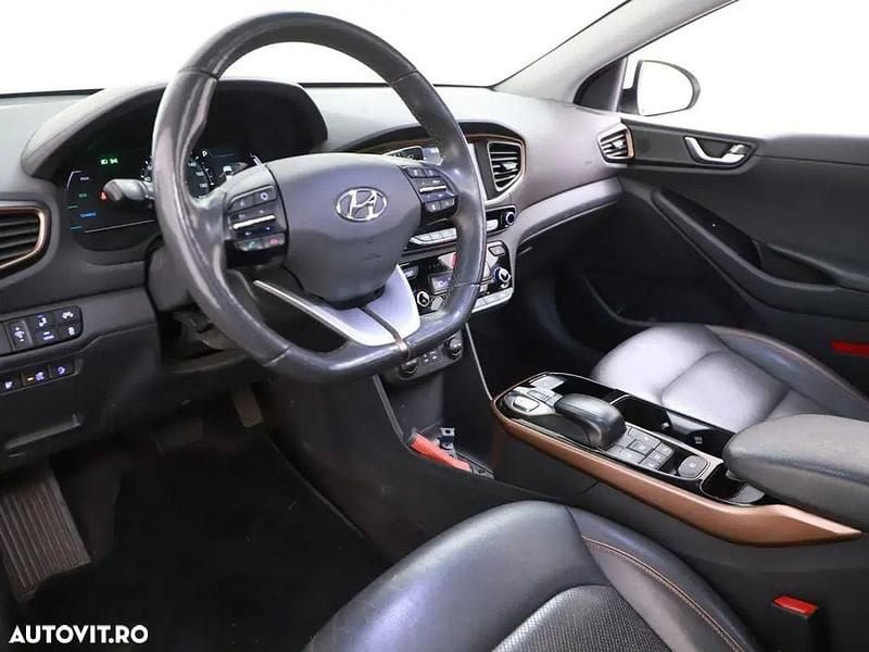 Second-hand Hyundai Ioniq 88 kW (120 CP) 2018 Culoarealb Hatchback