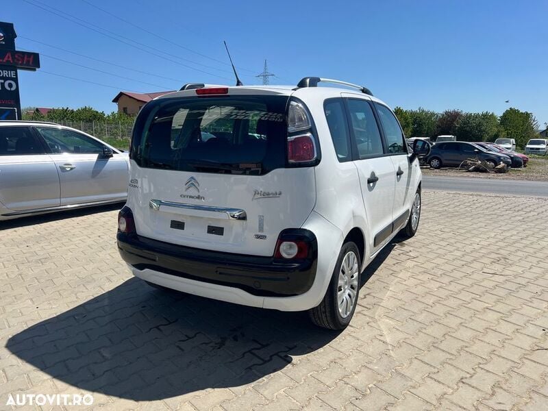 Second-hand Citroën C3 Picasso Seduction 92 CP (67 kW) 2014 Alb Monovolum