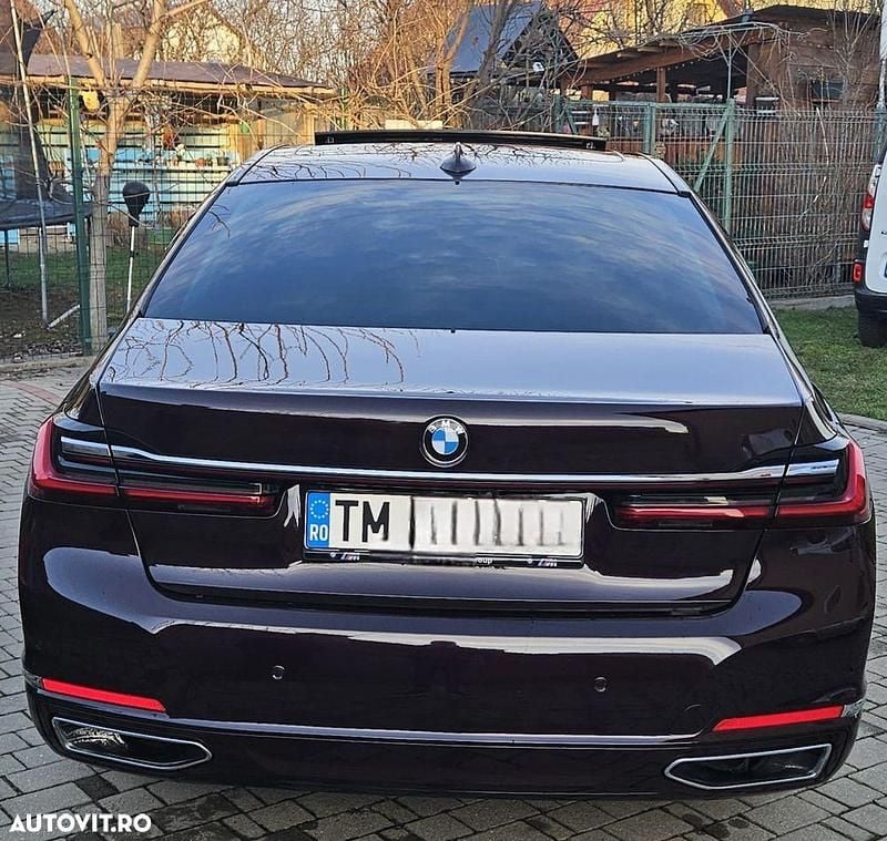 Second-hand BMW 750L Comfort Edition 400 CP (294 kW) 2019 Culoaremaro Berlinǎ