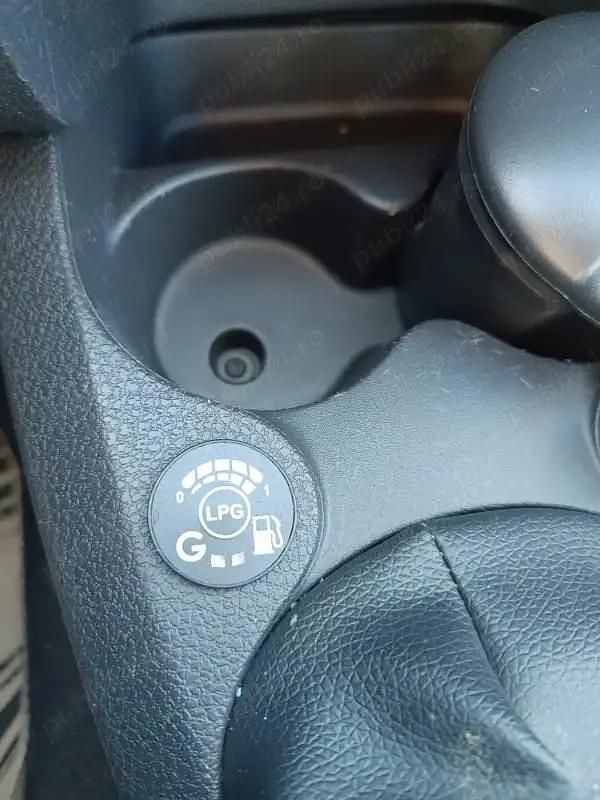 Second-hand Dacia Sandero Stepway 100 CP (73 kW) 2020 Albastru Hatchback