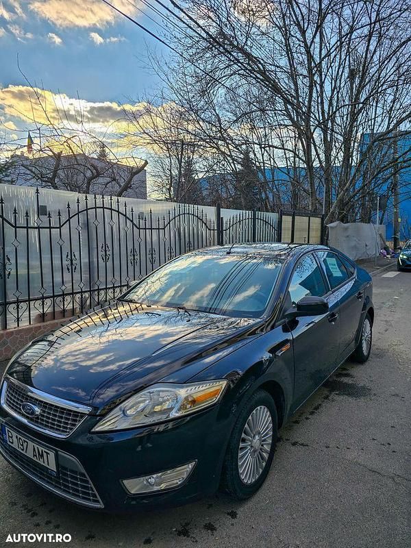 Culoarenegru Utilizat 2008 Ford Mondeo Trend Berlinǎ | 3.700 EUR (Preț OK) - Imagine 1/4