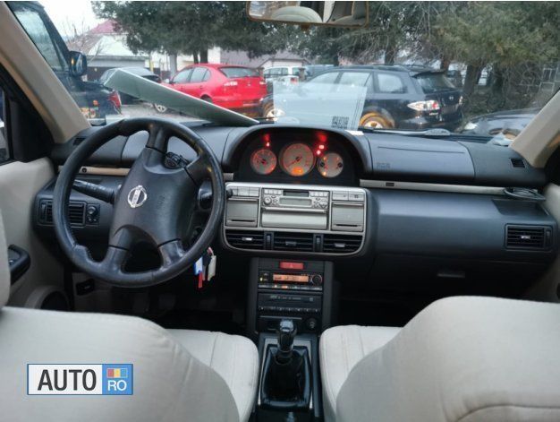 Second-hand Nissan X-Trail 115 CP (84 kW) 2003 Bej SUV