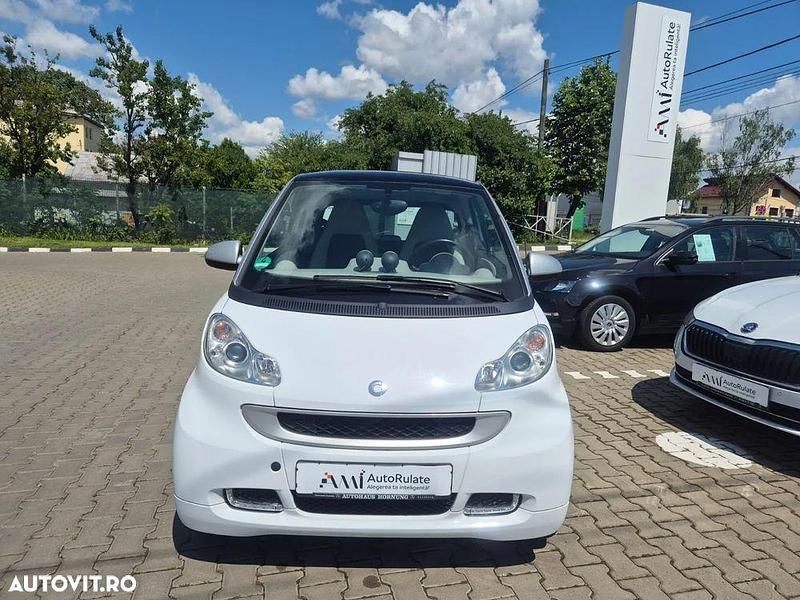 Culoarealb Utilizat 2011 Smart ForTwo Coupé Coupe | 5.700 EUR - Imagine 1/4