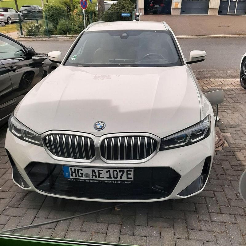 Utilizat 2023 BMW 330 M Sport | 40.602 EUR - Imagine 1/1