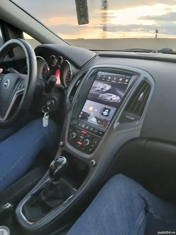 Utilizat 2016 Opel Astra Break | 4.600 EUR (Preț bun) - Imagine 1/3