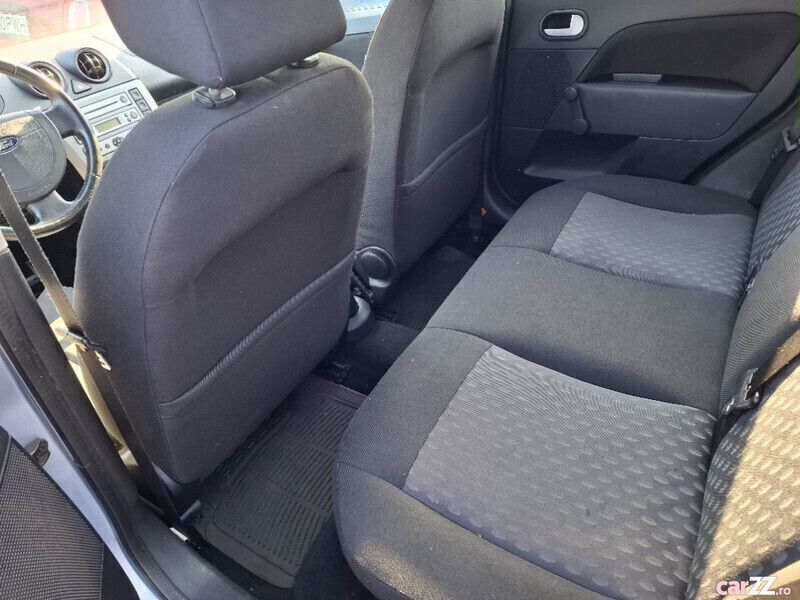 Second-hand Ford Fiesta 68 CP (50 kW) 2005 Hatchback