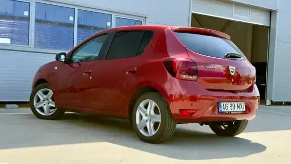Second-hand Dacia Sandero 100 CP (73 kW) 2020 Rosu Hatchback