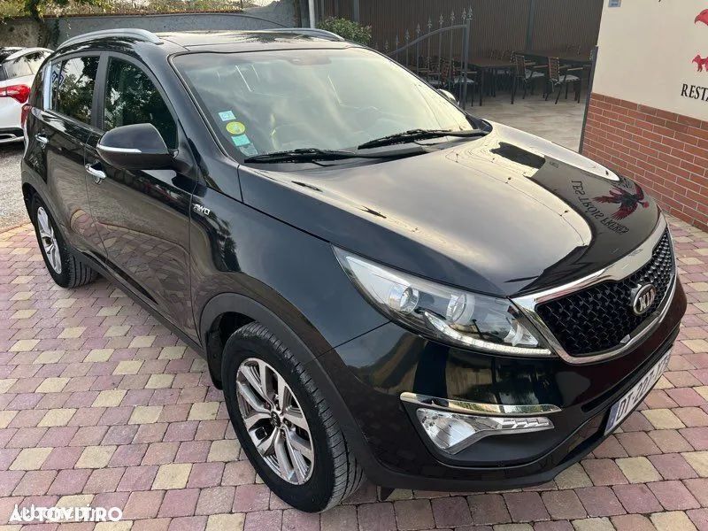 Gri Utilizat 2015 Kia Sportage DREAM-TEAM Edition SUV | 10.490 EUR - Imagine 1/4