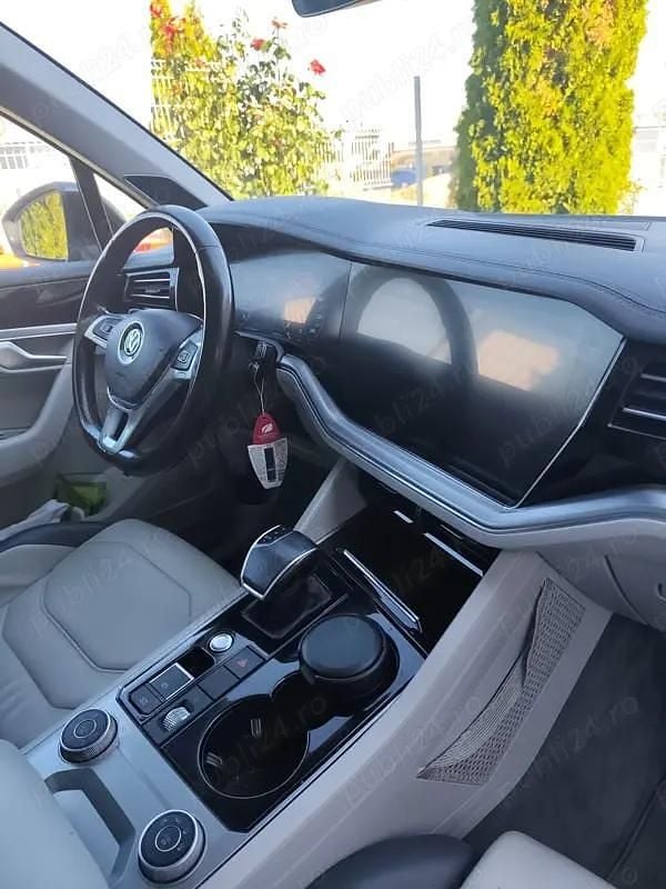 Utilizat 2019 VW Touareg SUV | 31.000 EUR (Super Preț) - Imagine 1/4