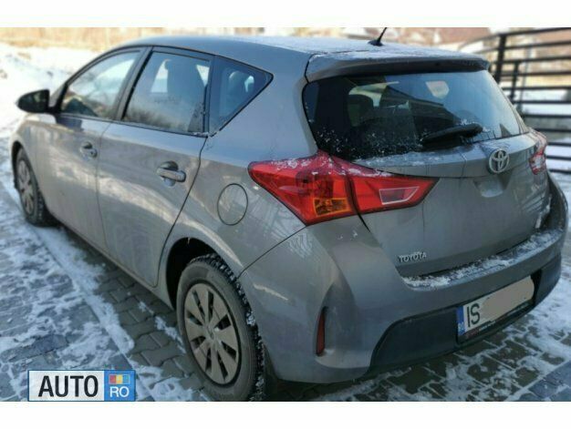 Bej Utilizat 2015 Toyota Auris Hatchback | 9.500 EUR - Imagine 1/4