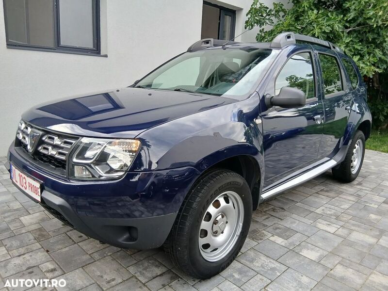 Albastru Utilizat 2016 Dacia Duster Ambiance SUV | 7.200 EUR (Preț bun) - Imagine 1/4
