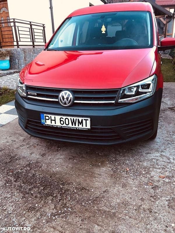 Second-hand VW Caddy Trendline 122 CP (89 kW) 2019 Culoarerosu Monovolum