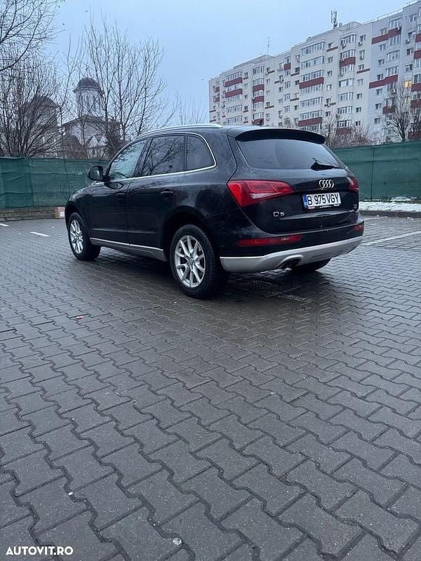 Culoarenegru Second-hand 2012 Audi Q5 SUV | 11.800 EUR (Preț OK) - Imagine 1/4