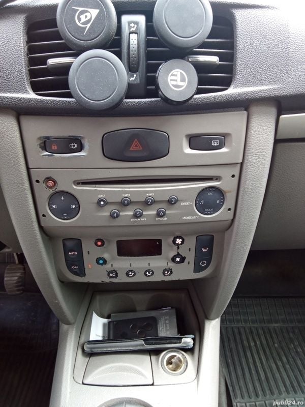 Second-hand Renault Symbol II 75 CP (55 kW) 2012 Galben Berlinǎ