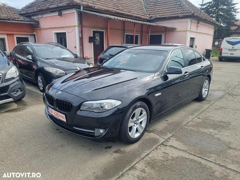 Negru Utilizat 2011 BMW 520 Luxury Line Berlinǎ | 9.950 EUR (Preț bun) - Imagine 1/4
