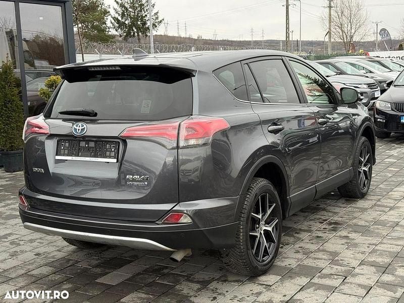 Second-hand Toyota RAV4 Hybrid 197 CP (144 kW) 2016 Culoaregri SUV
