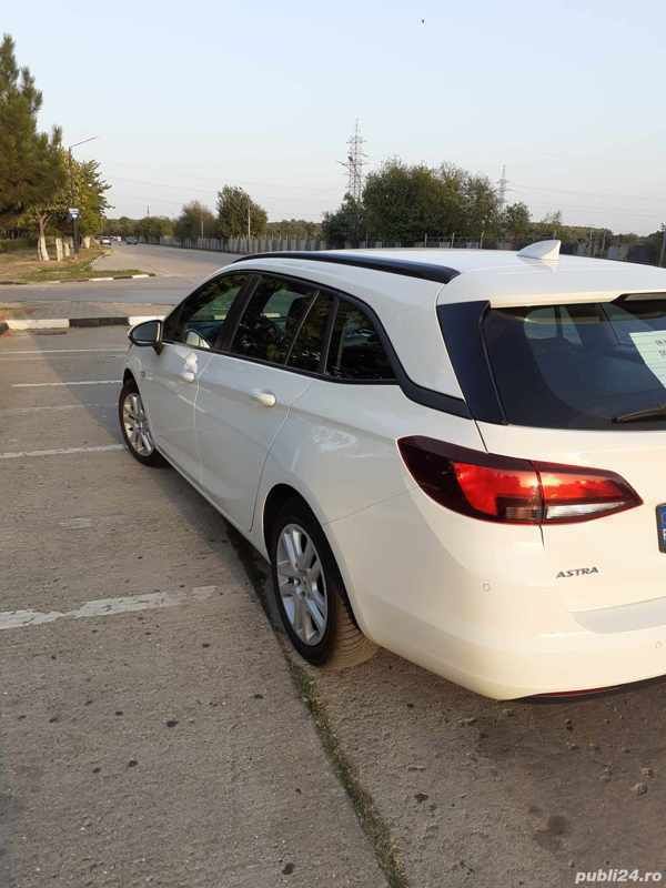 Utilizat 2018 Opel Astra Berlinǎ | 8.000 EUR (Preț OK) - Imagine 1/4