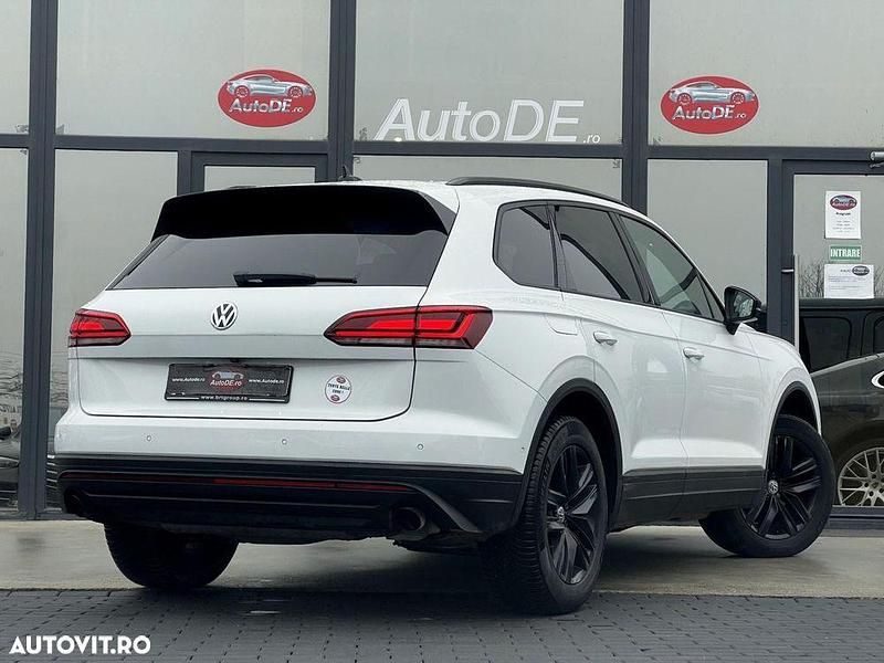 Second-hand VW Touareg Style 231 CP (169 kW) 2019 Culoarealb SUV