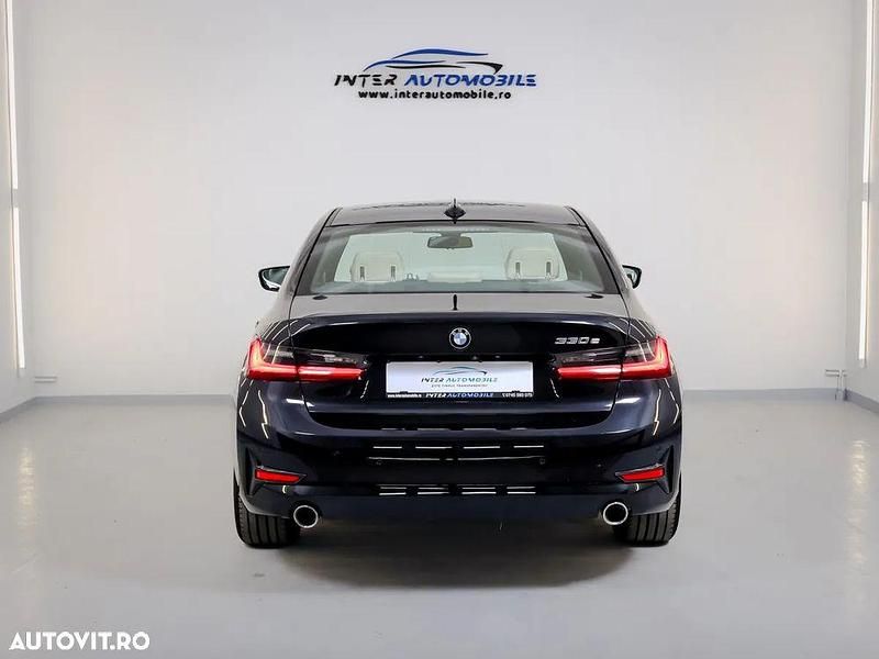 Second-hand BMW 320e 204 CP (150 kW) 2021 Culoarenegru Berlinǎ