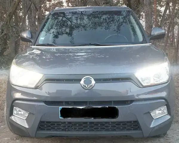 Gri Utilizat 2016 Ssangyong Tivoli Monovolum | 6.700 EUR - Imagine 1/4