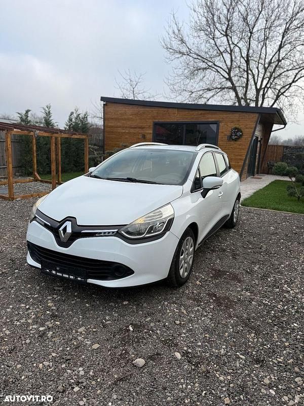 Second-hand Renault Clio IV Dynamique 90 CP (66 kW) 2015 Culoarealb Hatchback