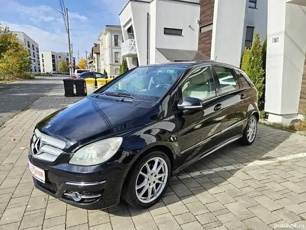 Utilizat 2010 Mercedes A180 Berlinǎ | 2.599 EUR (Preț bun) - Imagine 1/4