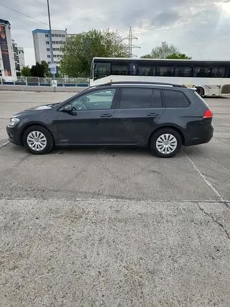 Utilizat 2017 VW Golf VII | 7.490 EUR (Super Preț) - Imagine 1/4