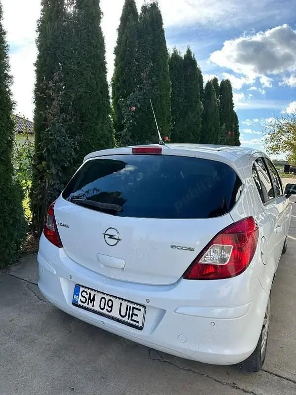 Second-hand Opel Corsa 51 CP (37 kW) 2011 Berlinǎ