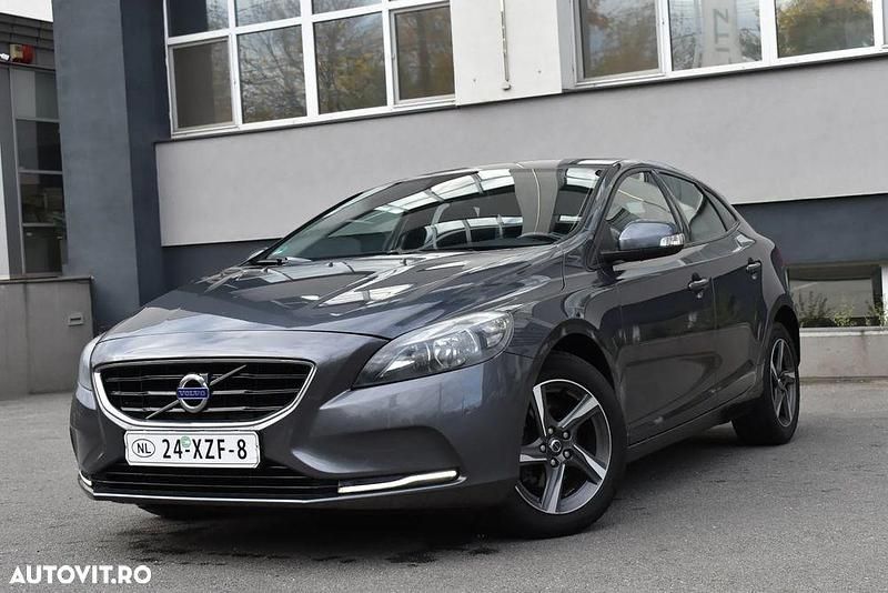 Culoaregri Utilizat 2013 Volvo V40 Break | 7.490 EUR (Preț OK) - Imagine 1/4