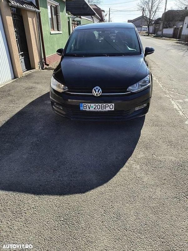 Second-hand VW Touran Comfortline 115 CP (84 kW) 2016 Culoarenegru Monovolum