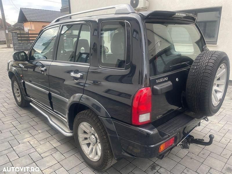 Second-hand Suzuki Grand Vitara Limited 109 CP (80 kW) 2005 Culoarenegru SUV