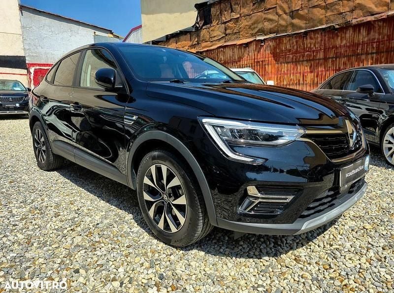Culoarenegru Utilizat 2022 Renault Arkana Evolution SUV | 18.997 EUR (Preț bun) - Imagine 1/4