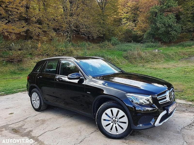 Second-hand Mercedes GLC350 320 CP (235 kW) 2018 Culoarenegru SUV