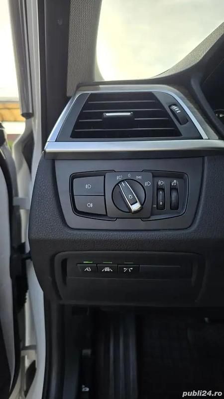 Second-hand BMW 320 190 CP (139 kW) 2018 Alb Berlinǎ