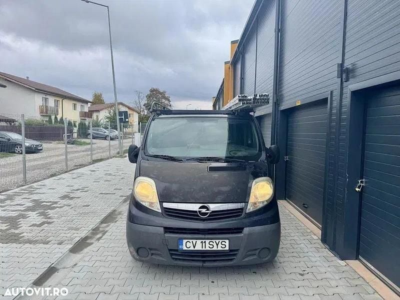 Second-hand Opel Vivaro 114 CP (83 kW) 2008 Culoarenegru Monovolum