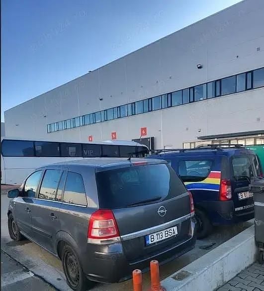 Utilizat 2010 Opel Zafira Monovolum | 900 EUR - Imagine 1/3