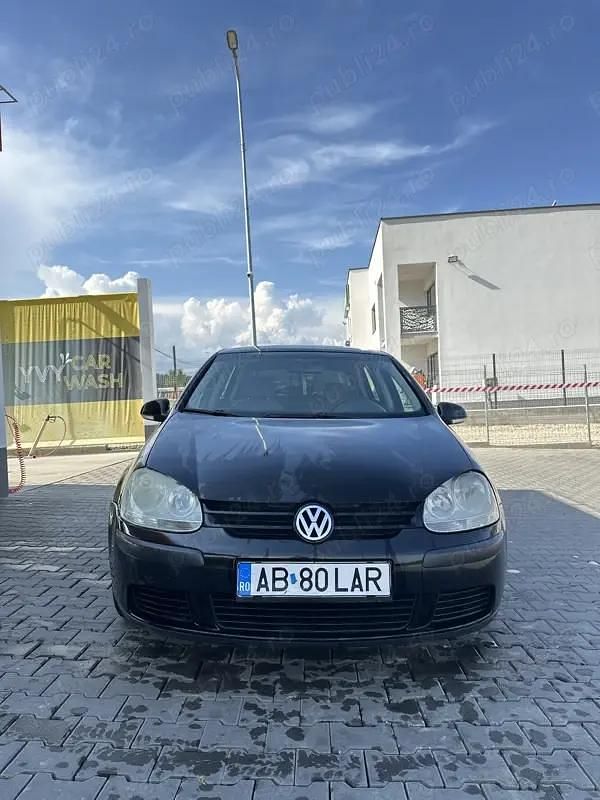 Negru Utilizat 2005 VW Golf V Hatchback | 2.400 EUR (Preț OK) - Imagine 1/4