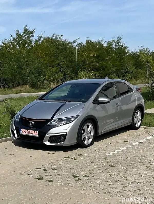 Gri Utilizat 2016 Honda Civic Sport Hatchback | 9.800 EUR (Preț OK) - Imagine 1/4