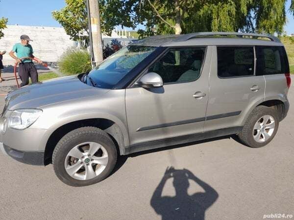 Bej Utilizat 2010 Skoda Yeti SUV | 5.500 EUR - Imagine 1/4