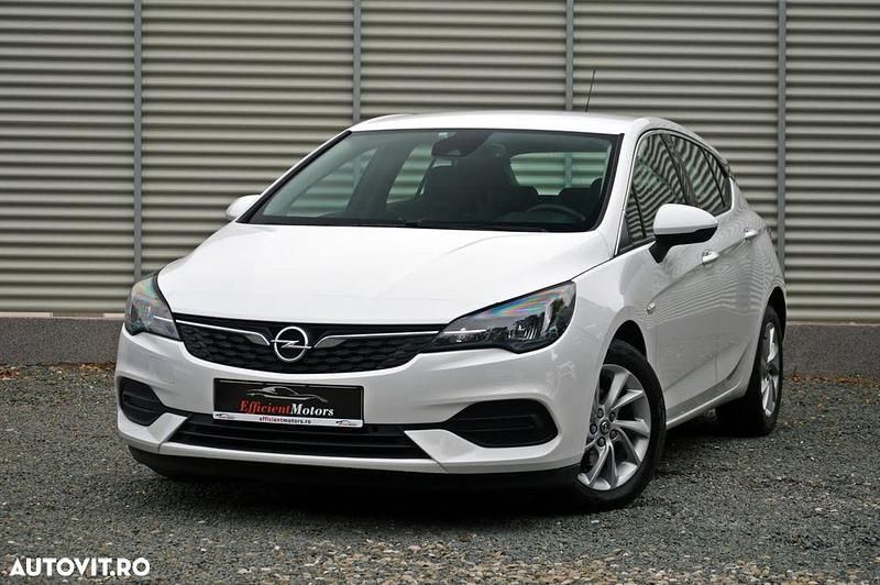 Second-hand Opel Astra Elegance 122 CP (89 kW) 2020 Culoarealb Hatchback