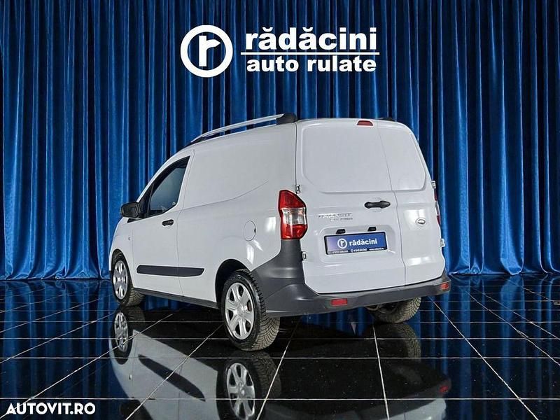 Second-hand Ford Tourneo Courier 100 CP (73 kW) 2020 Alb Monovolum