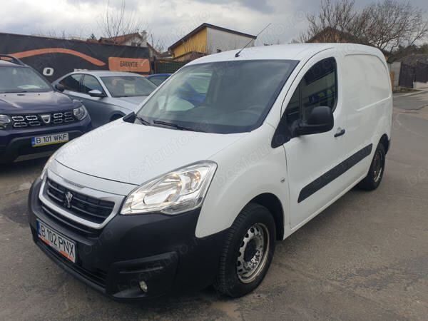 Alb Utilizat 2018 Peugeot Partner Active Van | 8.990 EUR - Imagine 1/4