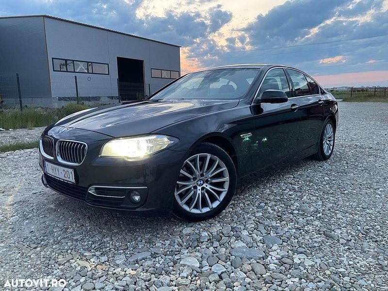 Second-hand BMW 520 Luxury Line 184 CP (135 kW) 2014 Culoaregri Berlinǎ