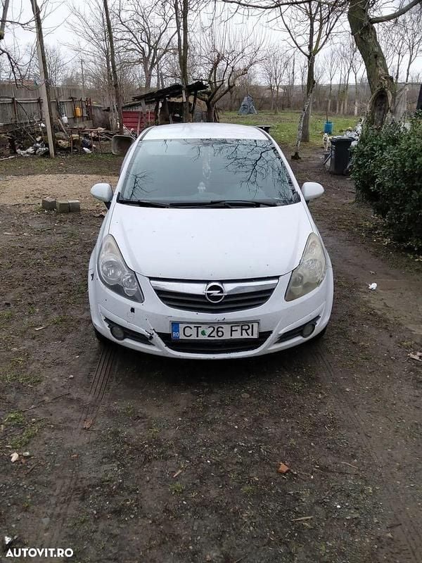 Second-hand Opel Corsa Innovation 75 CP (55 kW) 2010 Culoarealb Hatchback