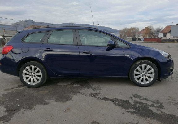 Second-hand Opel Astra 110 CP (80 kW) 2015 Albastru Break