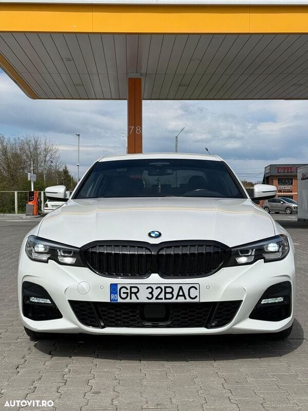Alb Utilizat 2021 BMW 320 Berlinǎ | 27.990 EUR (Preț OK) - Imagine 1/4