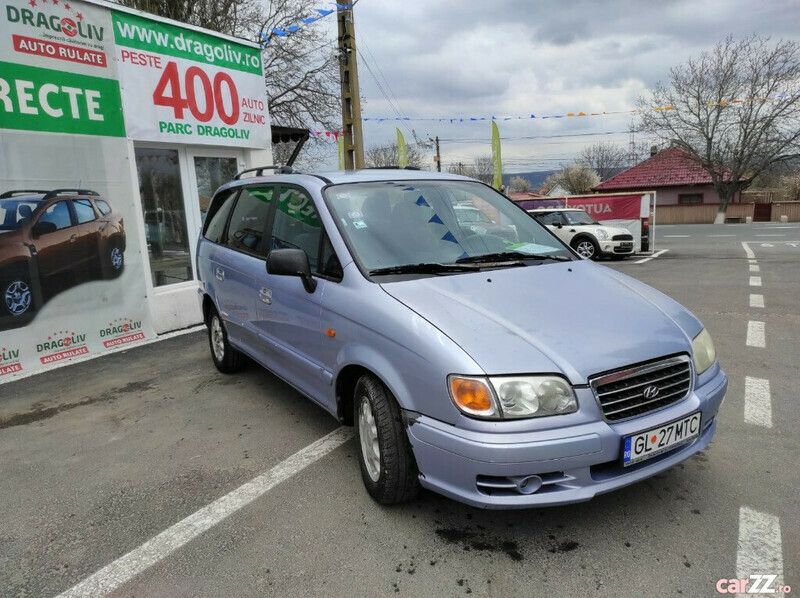 Second-hand Hyundai Trajet 113 CP (83 kW) 2001 Albastru Monovolum