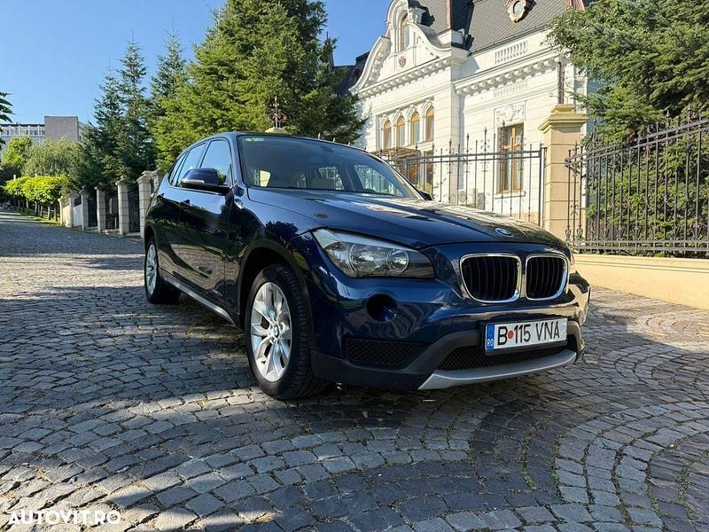 Albastru Utilizat 2013 BMW X1 SUV | 9.600 EUR (Preț bun) - Imagine 1/4